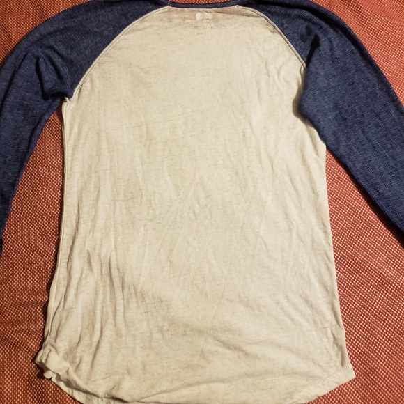 Like New. Star Wars Long Sleeve T-shirt - Picture 4 of 5